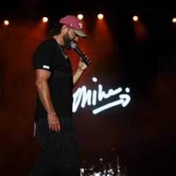 mike - Mike Stud